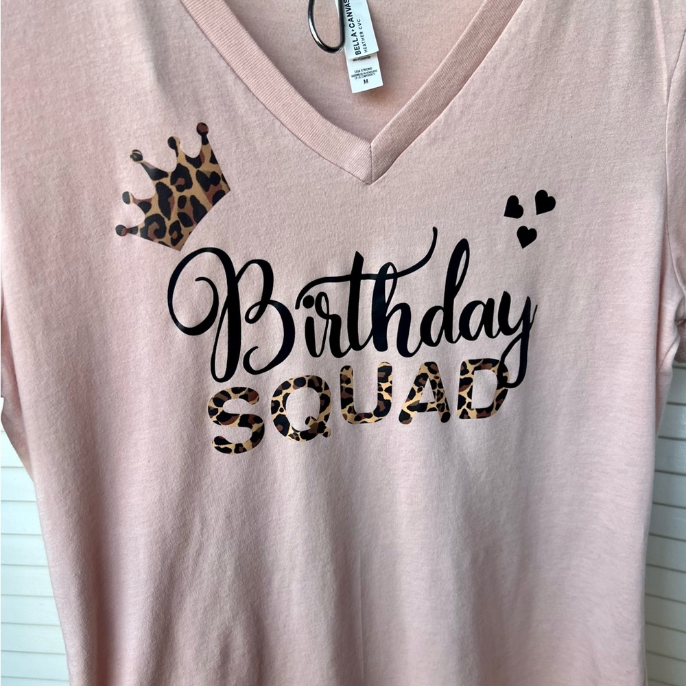 Birthday Squad 🥳 T-shirt V-Neck Gildan Size M